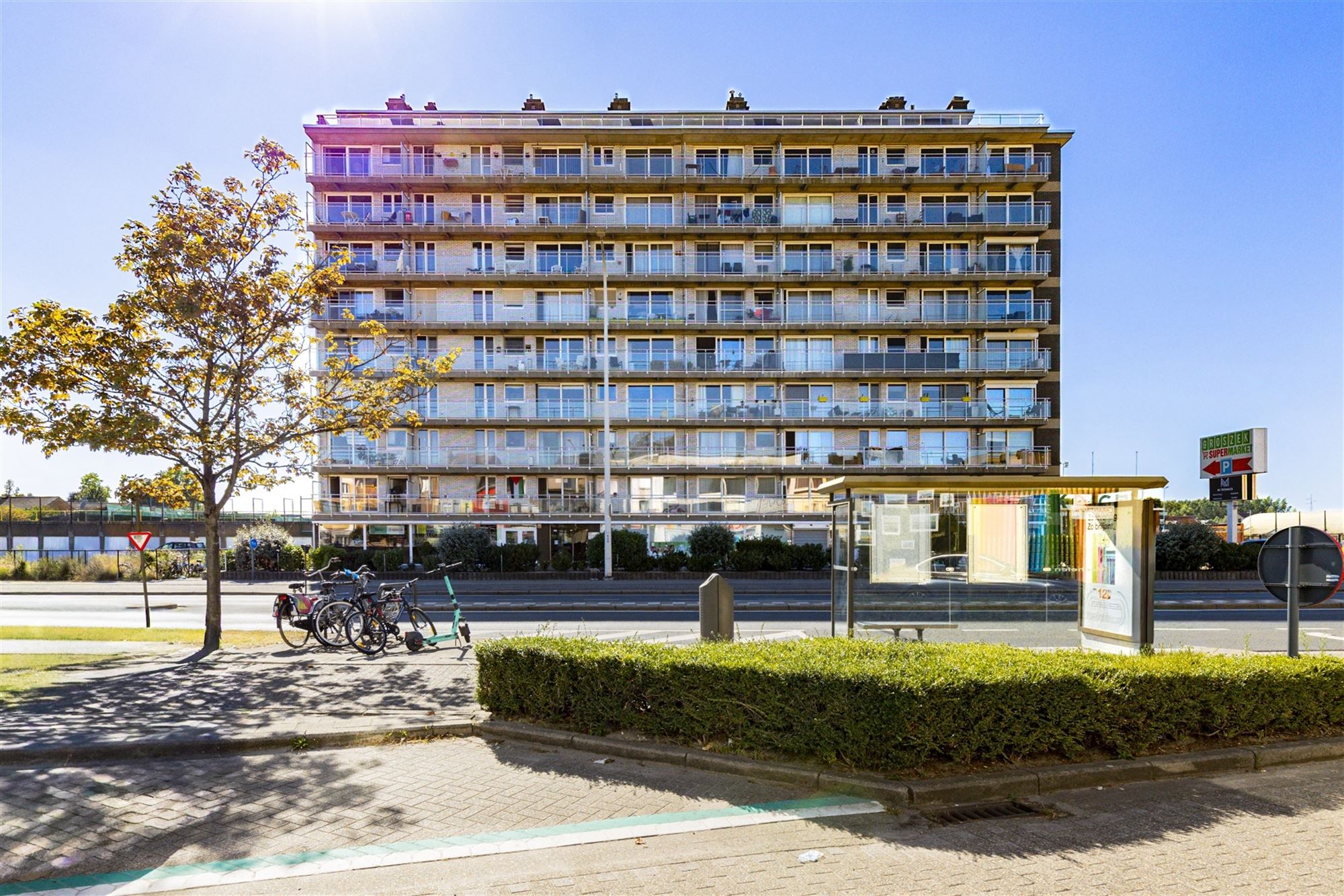 Opbrengsteigendom: twee verhuurde appartementen foto 24