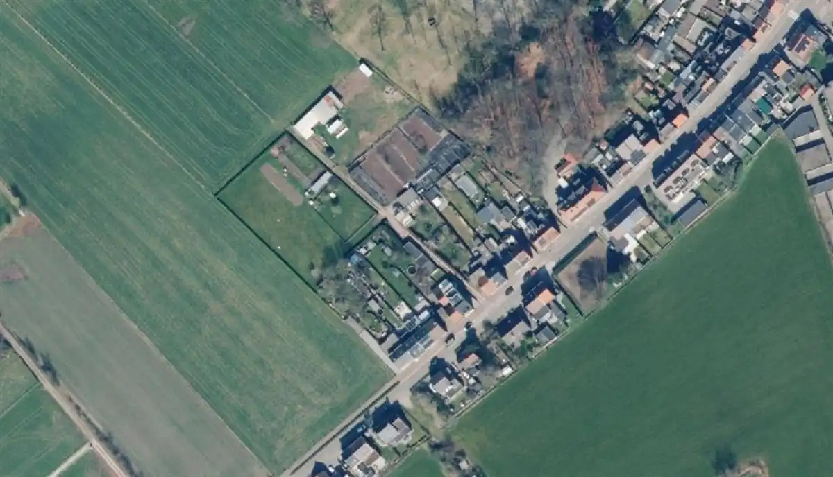 Top gelegen perceel weiland foto 2