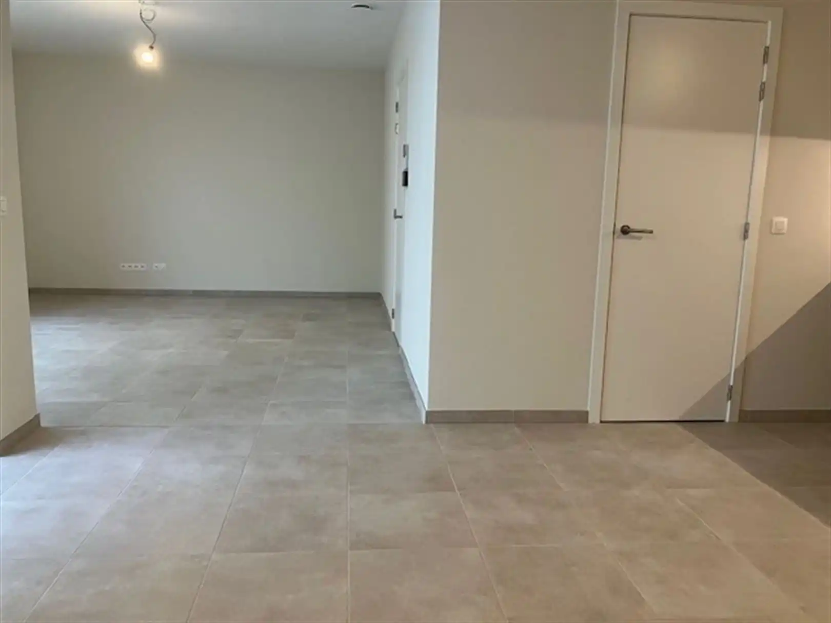 Stijlvol tweeslaapkamer appartement in centrum Westmeerbeek foto 6
