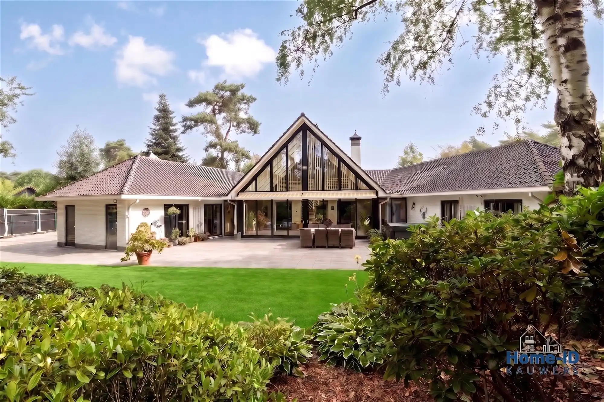 Exclusief wonen in alle rust op bijna 3.000 m² foto {{pictureIndex}}