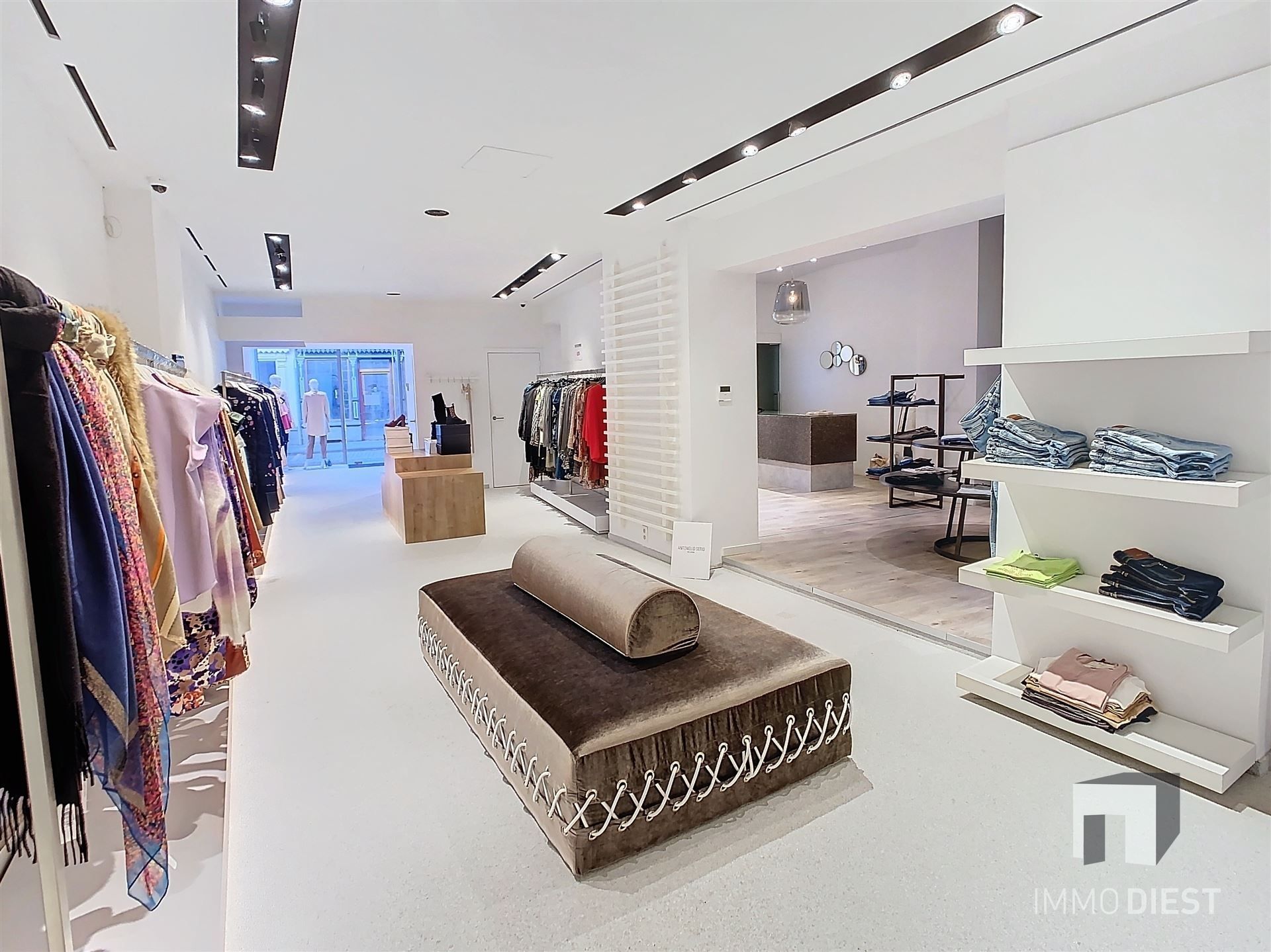 Ca. 200m² gelijkvloerse winkelruimte - uw conceptstore in het centrum van Diest foto 12