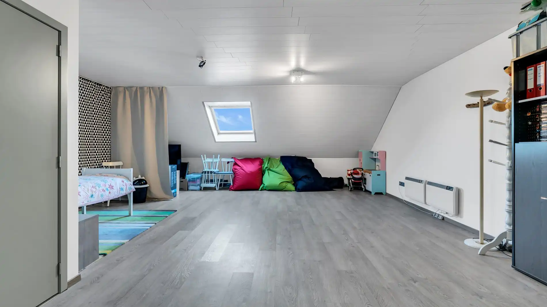 TIELT-WINGE - ruime & recente vrijstaande woning 6 slks foto 17