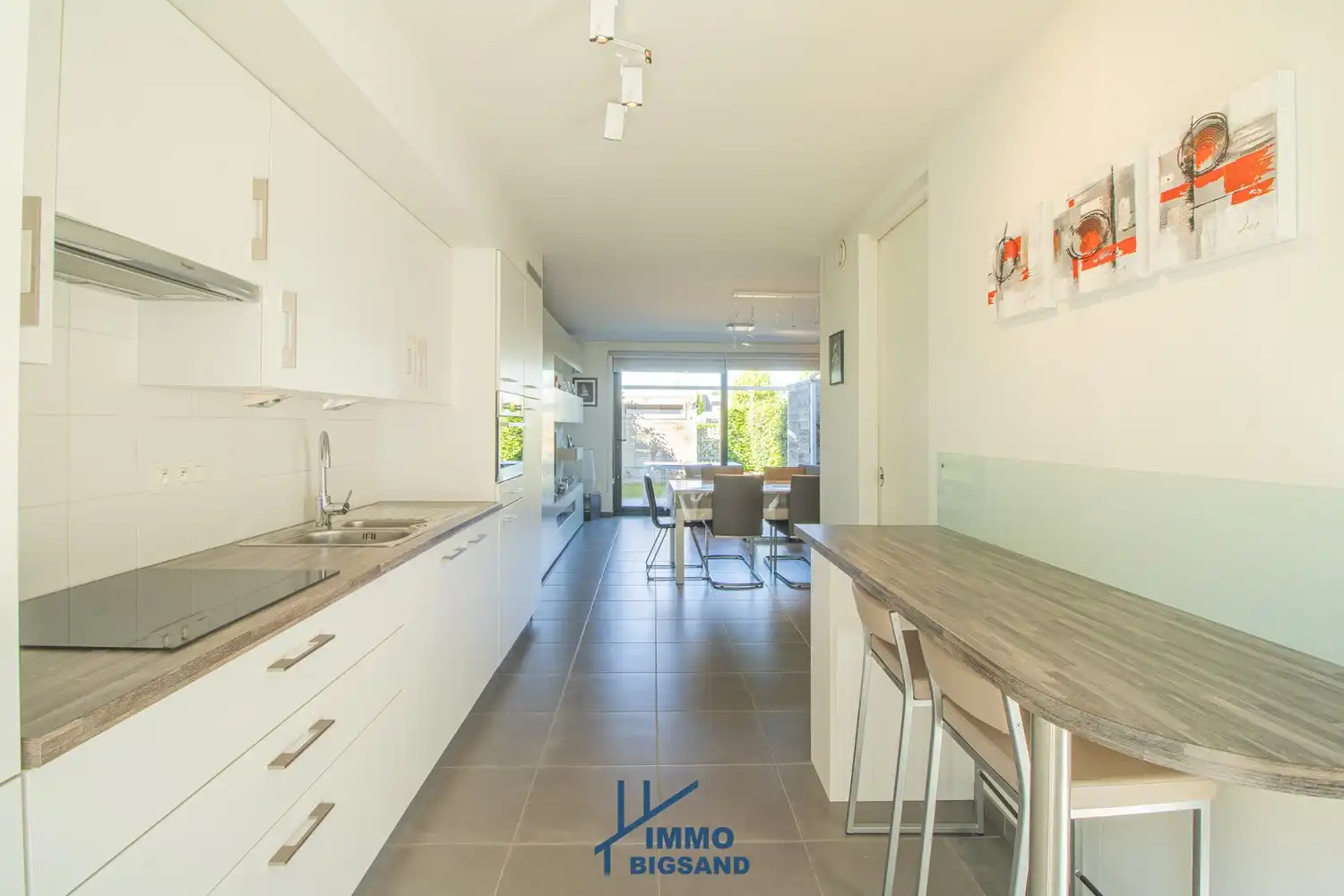 Energiezuinige woning met 3 slaapkamers in Heule foto {{pictureIndex}}