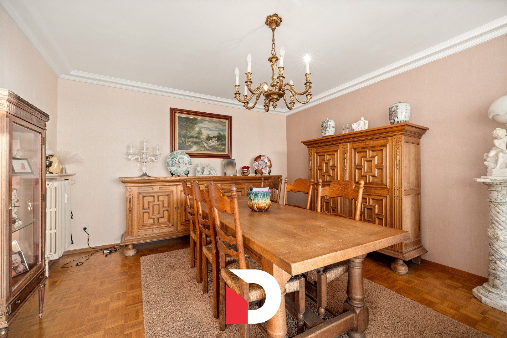 Aangenaam en lichtrijk app. op 6de verdiep met 2 slk.'ers op een toplocatie nabij het centrum van Brugge. foto 5