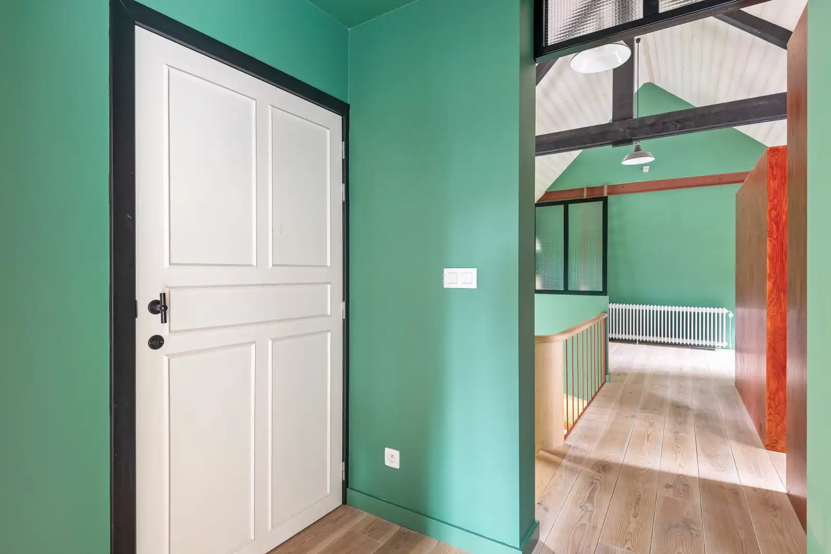 Stijlvolle, vrijstaande villa met zonnige tuin en zwemvijver foto 19