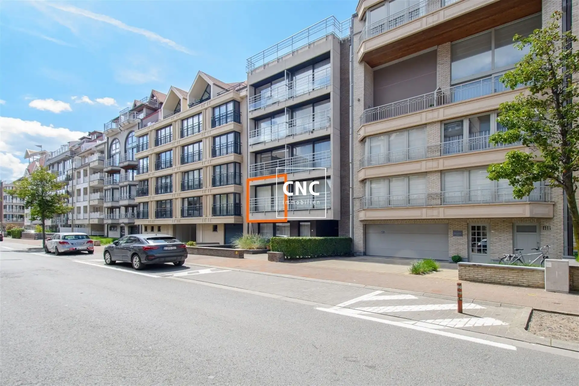 Ongemeubeld appartement met 2 slaapkamers in centrum Knokke foto 11