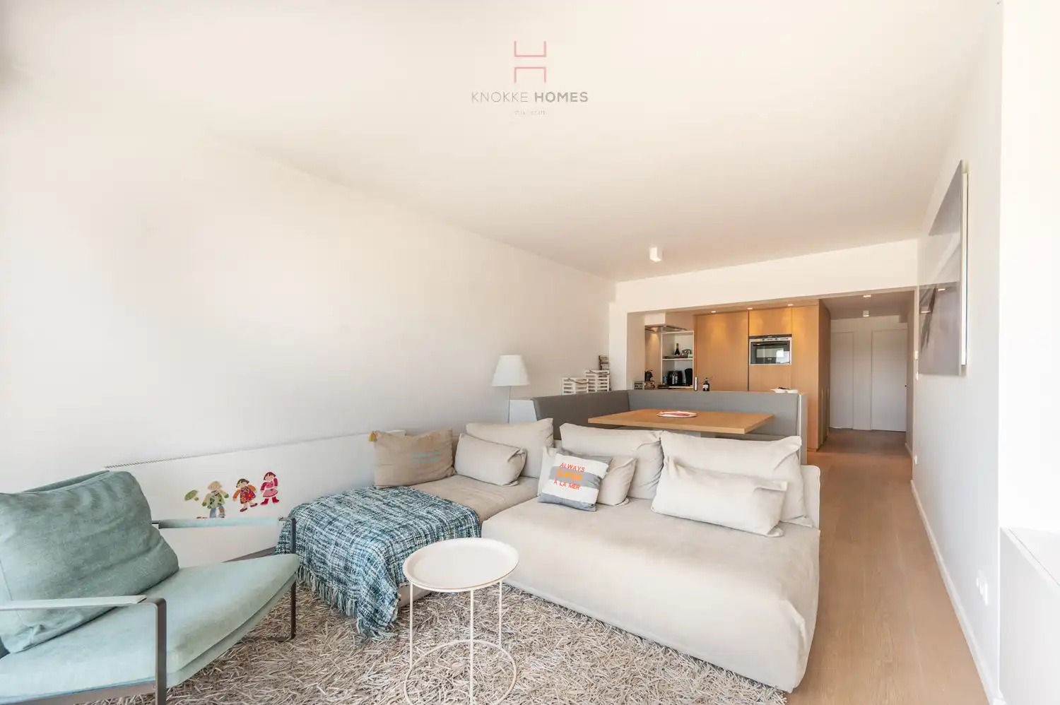 Volledig gerenoveerd vakantie-appartement met prachtig zicht aan het Albertstrand foto 4