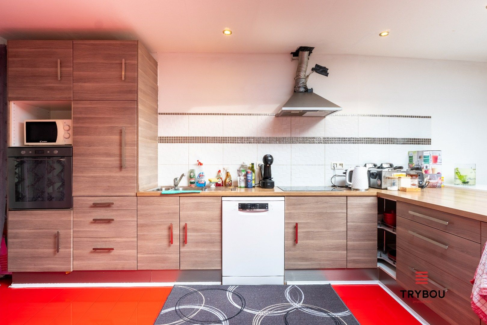 Rustig gelegen, volledig gerenoveerde woning met gezellige, onderhoudsvriendelijke tuin foto 10