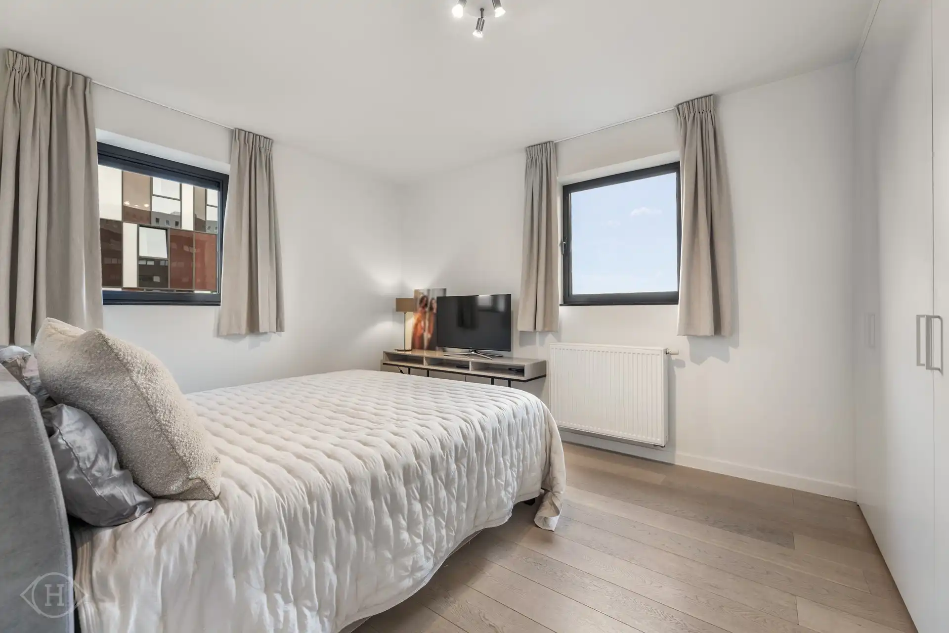 Ruim appartement met 3 slaapkamers en staanplaats foto 11