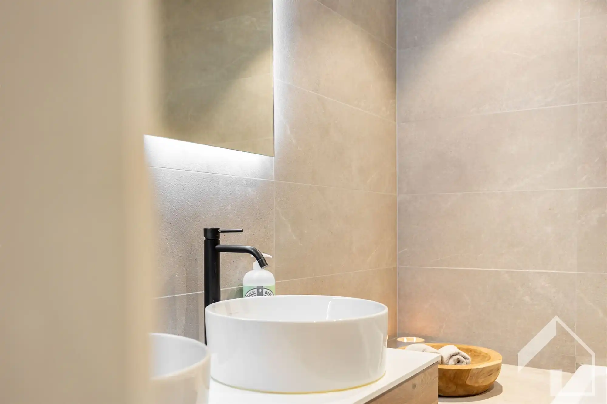 Instapklare woning op een top locatie! foto 11