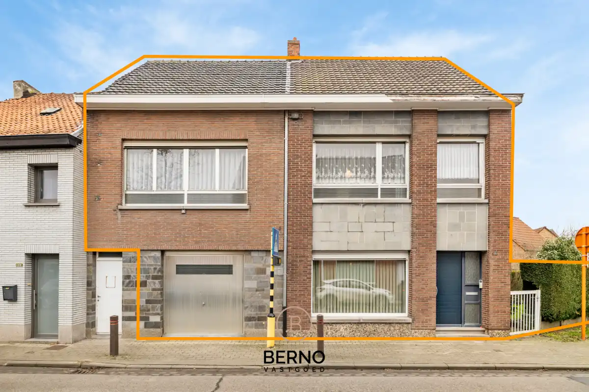 Ruime gezinswoning met 4 slaapkamers en garage. foto 2