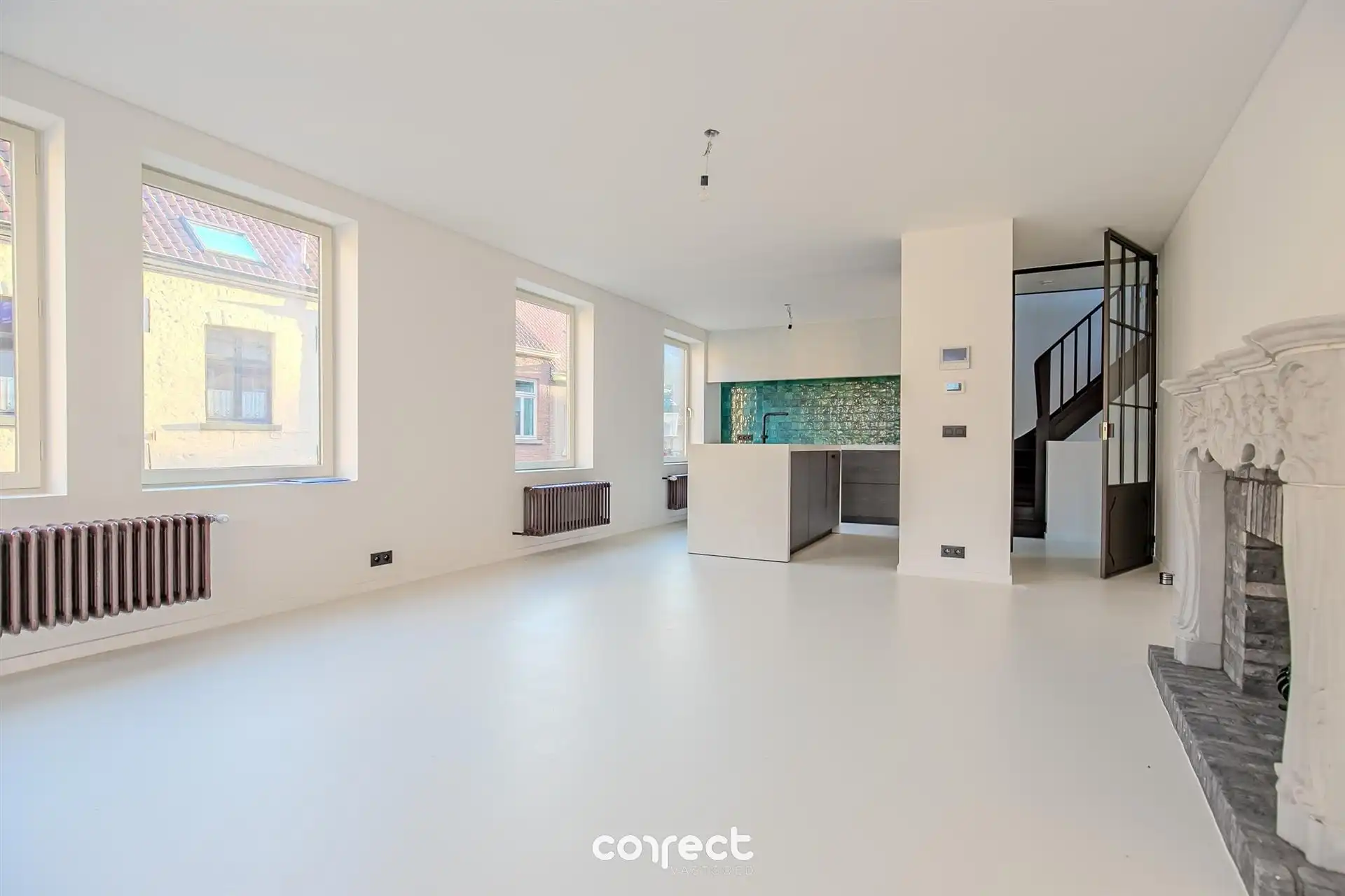 Volledig vernieuwde hoekwoning. foto 6