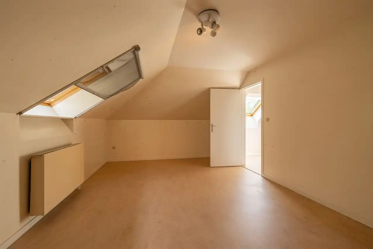 Landelijke villa op 1 hectare in Assent foto 42