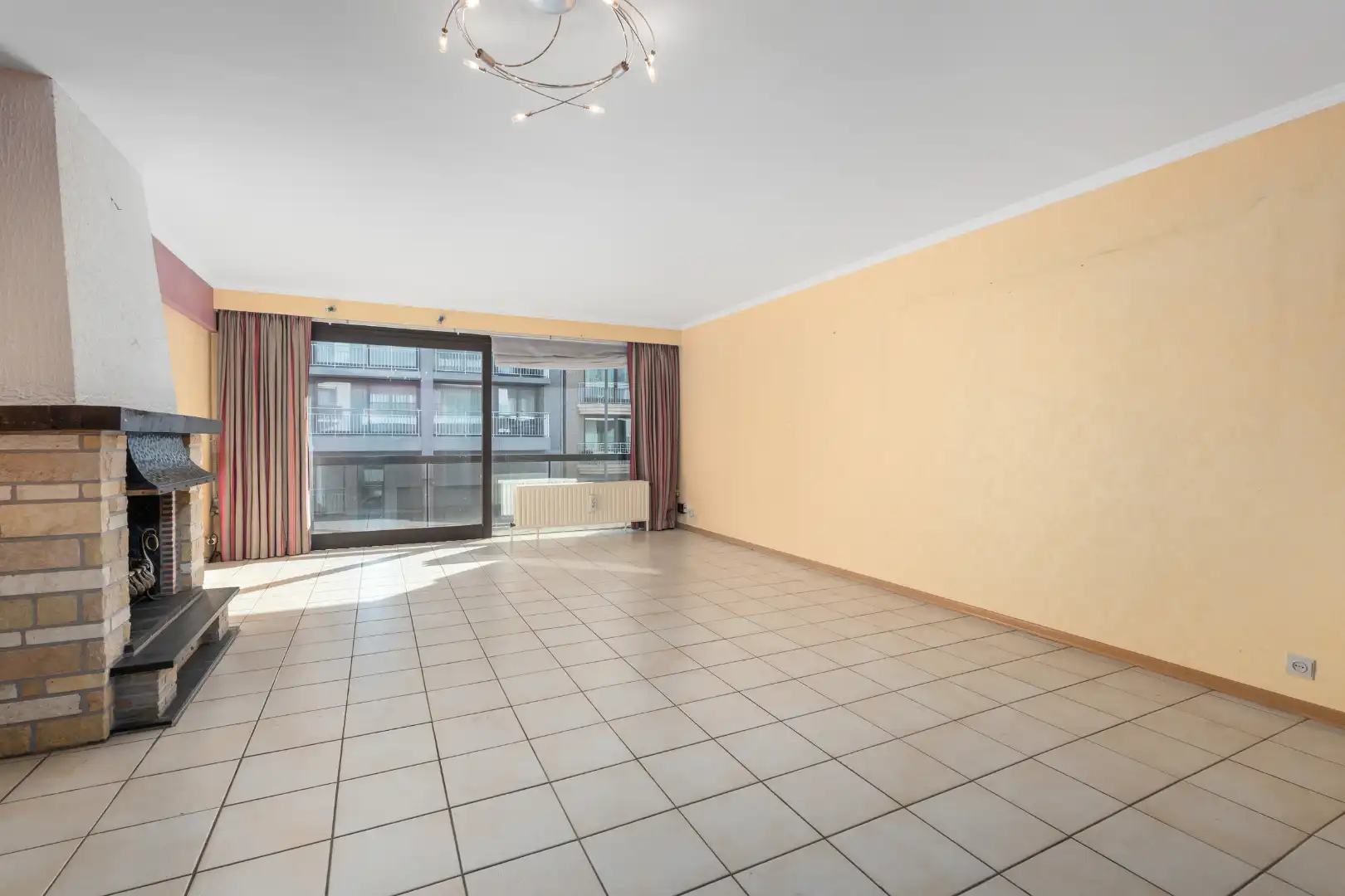 Appartement te koop met 2 slpks. foto 2