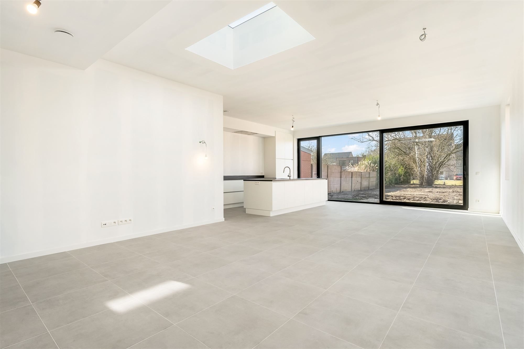ZEER RUIME, HOOGKWALITATIEVE NIEUWBOUWWONING! foto 7