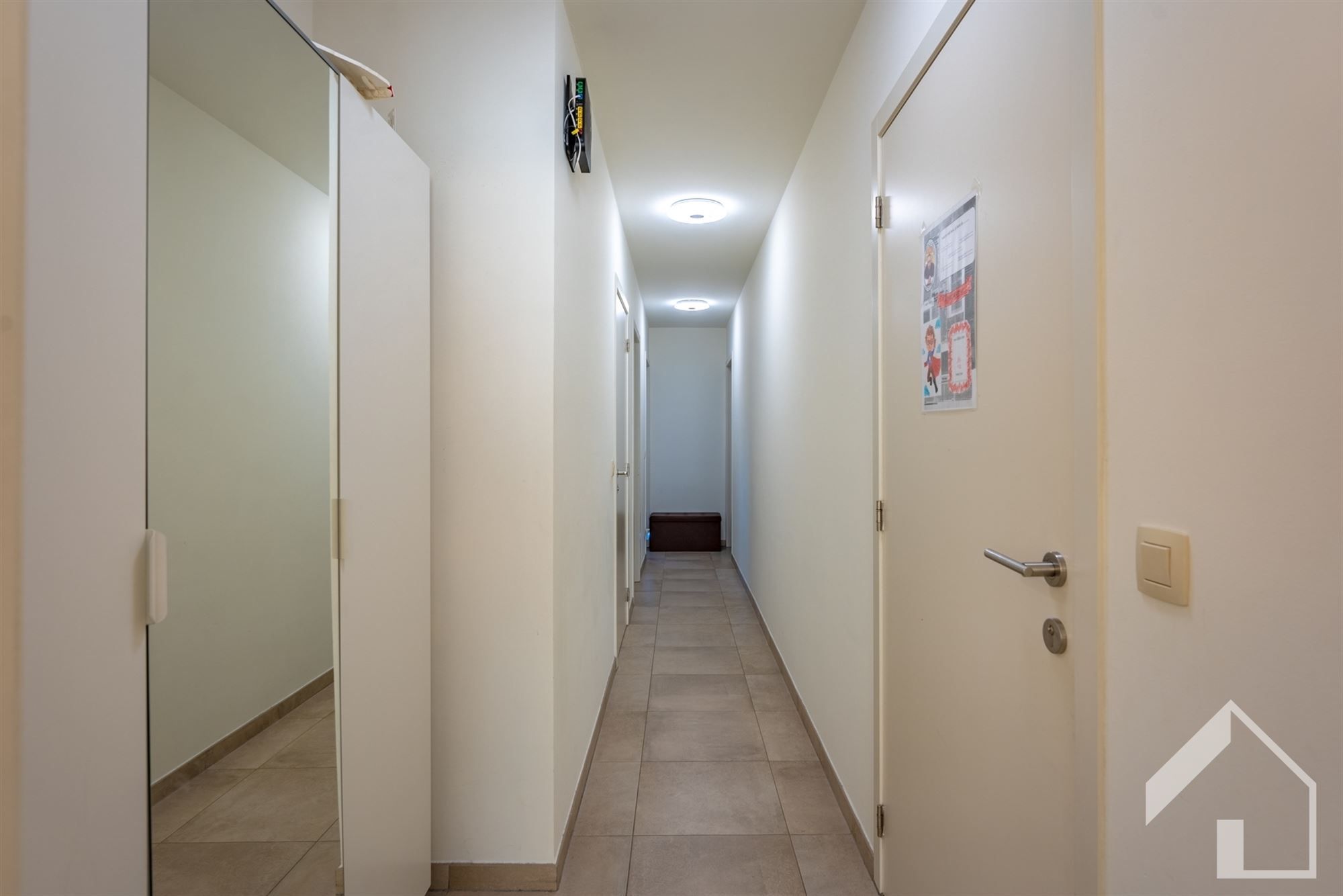 Appartement 2de verdieping met lift, 2 slaapkamers en terras foto 7