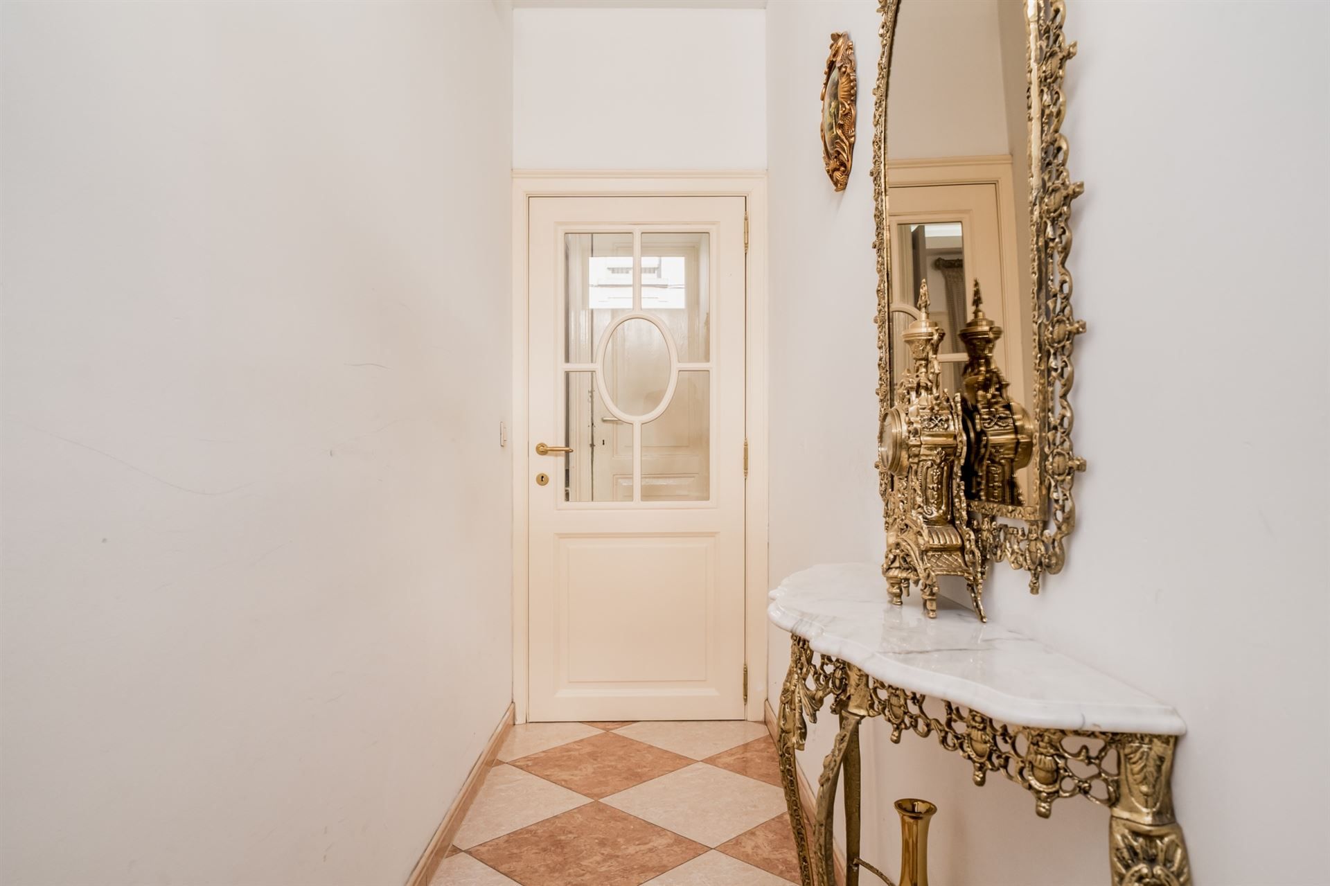 Instapklare woning met 3 slpks nabij station. foto 4