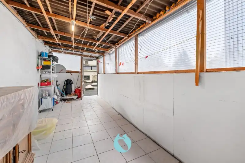 Statig gebouw bestaande uit verschillende units nabij centrum Gent foto 28