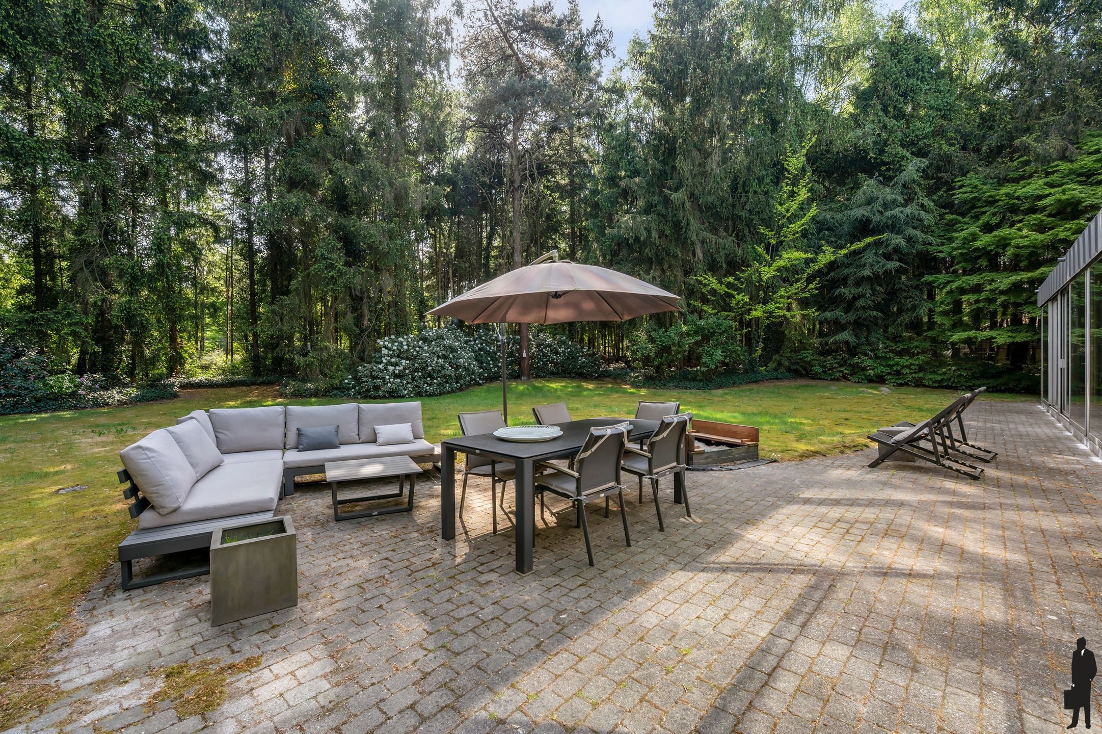 Moderne woning op perceel van ca. 3.500m² foto 28