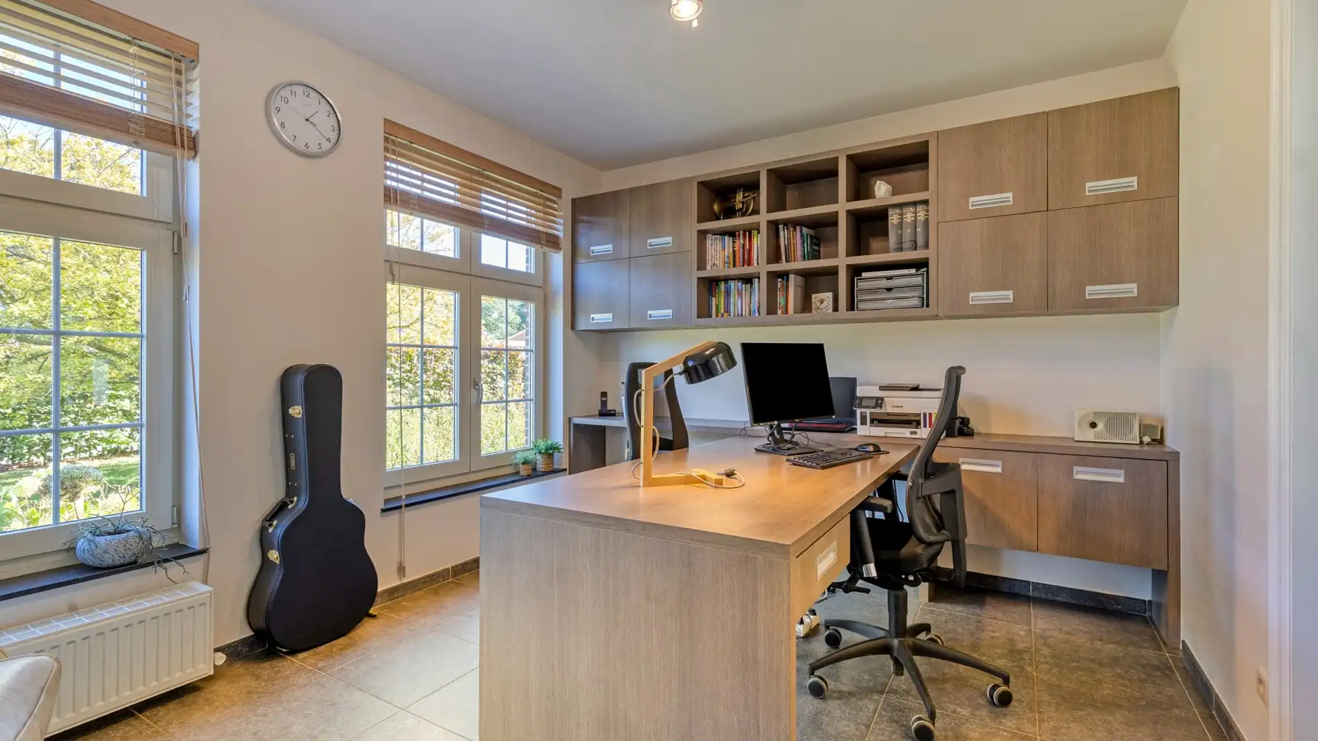 Ruime gezinswoning met 5 kamers, bureau en zuid gerichte tuin in rustige woonomgeving te Tremelo foto 9