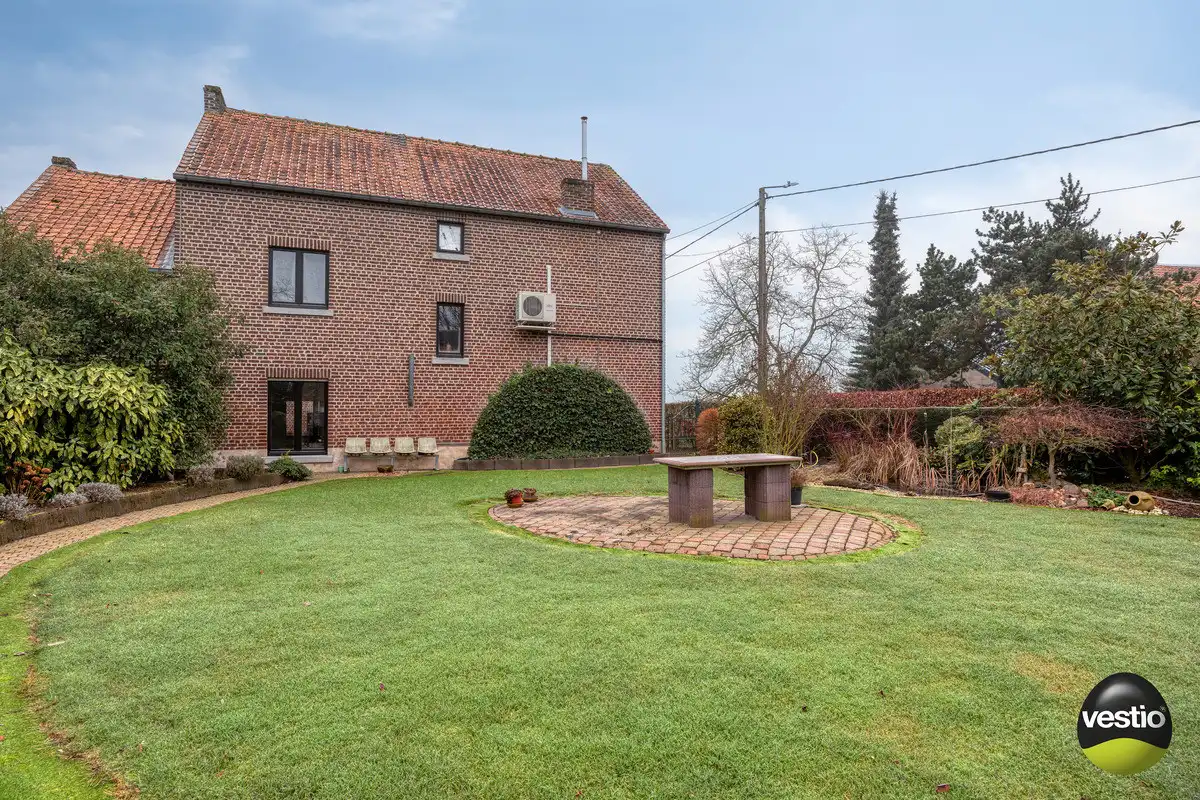 VIERKANTSHOEVE MET 4 BIJHORENDE VARKENSSTALLEN TE SINT-HUIBRECHTS-HERN op 65A79CA. foto 35