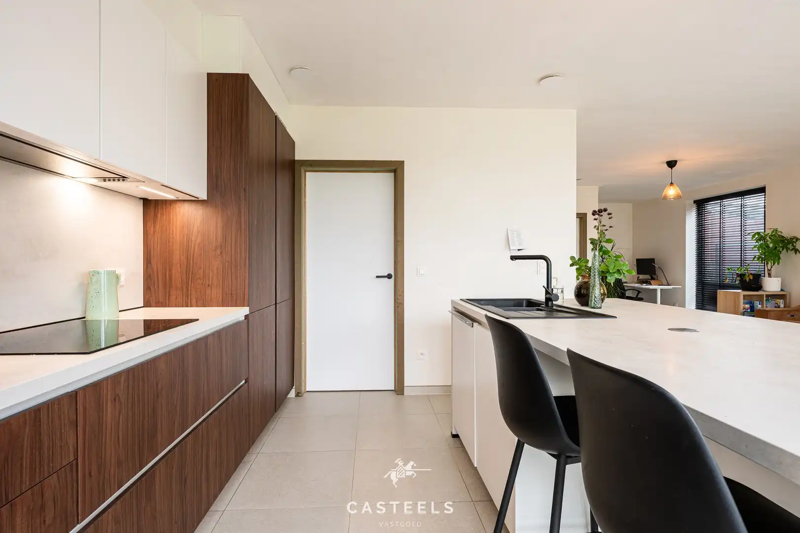 Moderne halfopen gezinswoning met garage te Zwijnaarde foto 10