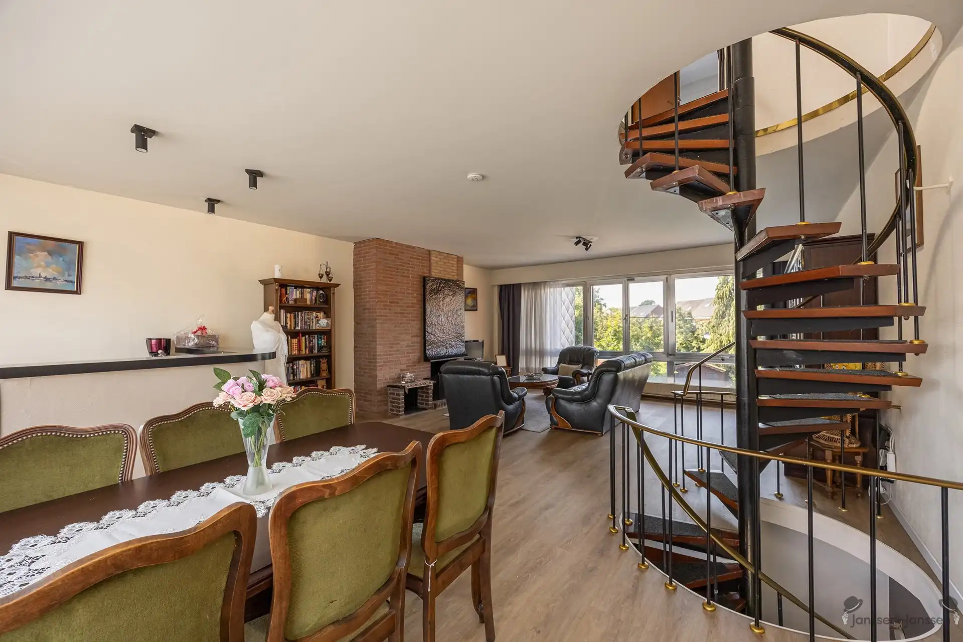 Woning met 3 slaapkamers, garage en gezellige tuin foto 7