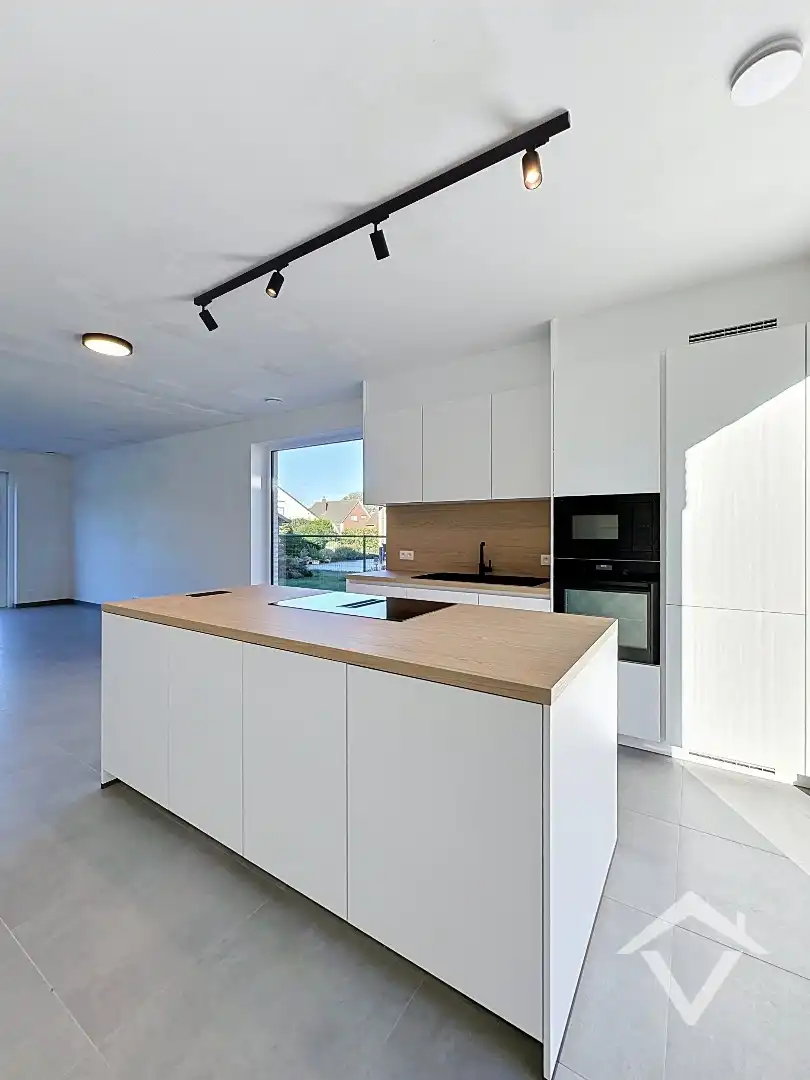 Nieuwbouwwoning met 3 slaapkamers in centrum Koekelare  foto 6