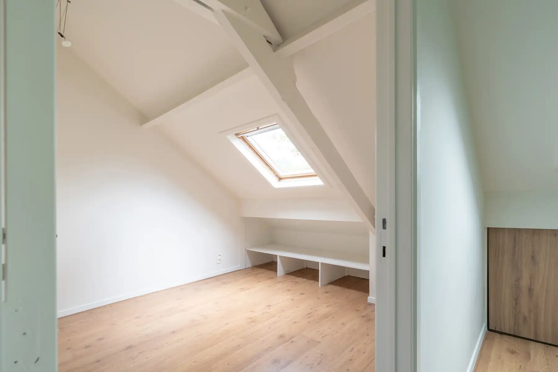 Instapklare gerenoveerde woning met 4 slaapkamers, stijlvolle badkamer en gunstig EPC in het centrum van Gooreind-Wuustwezel. foto 16
