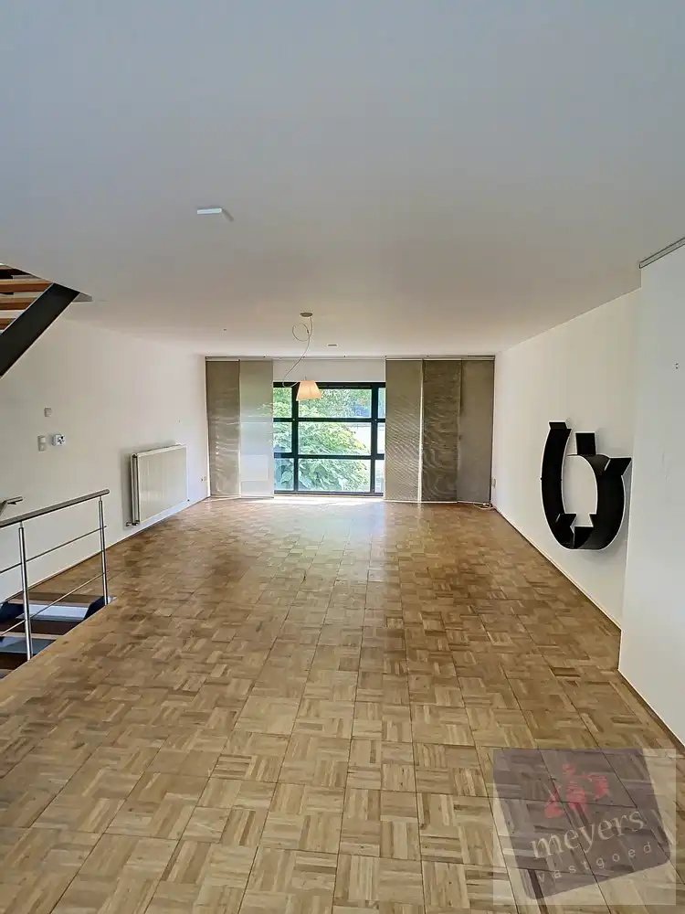 Ruime bel-etagewoning met 3 slaapkamers, tuin en garage in Hasselt foto 8