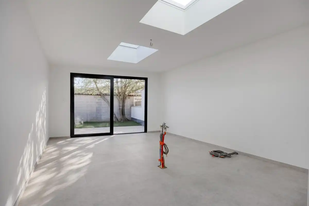Volledig gerenoveerde woning met 3 slaapkamers, 2 badkamers en tuin in Tienen! – EPC A - bewoonbare opp. 139 m² foto 12