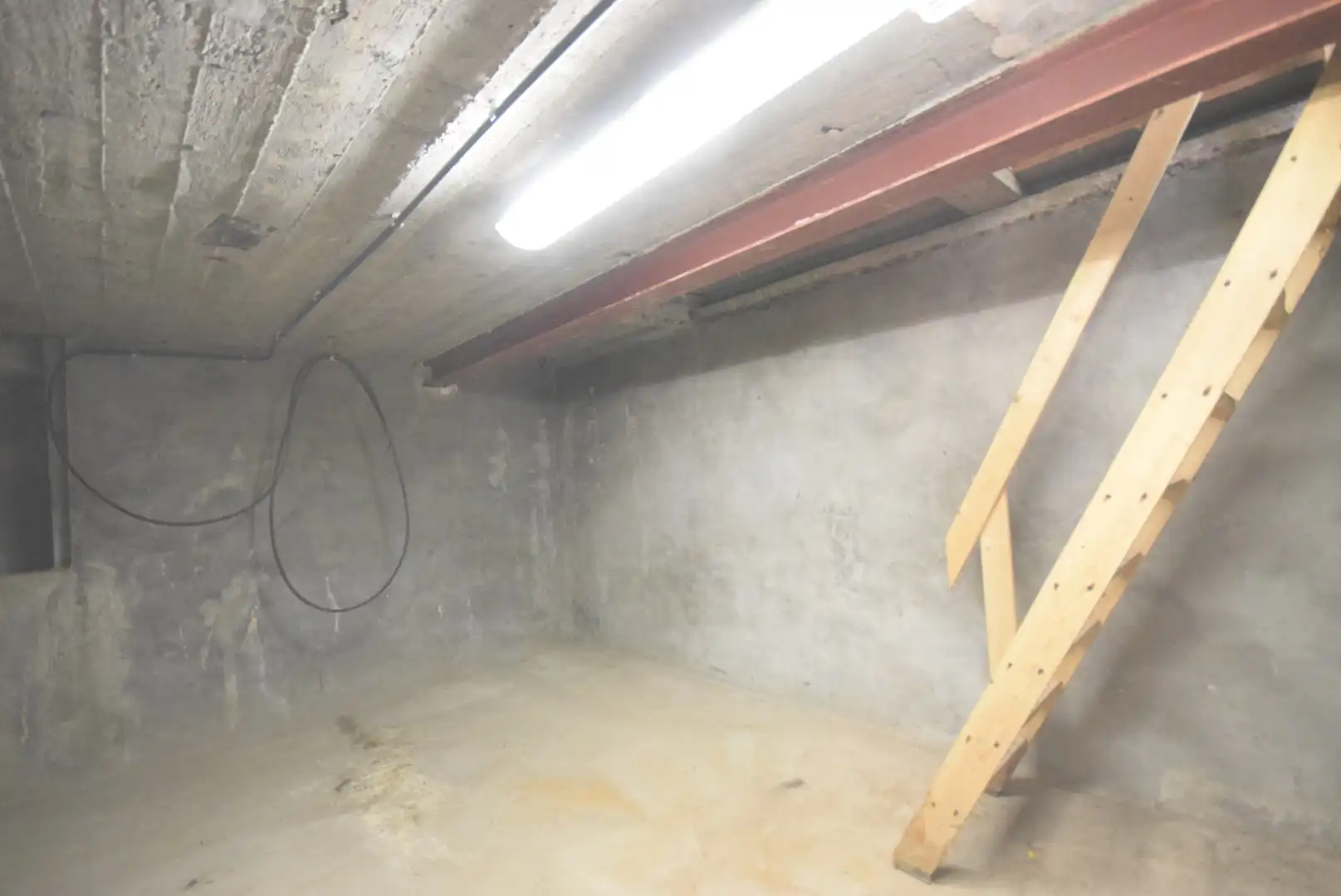 VOLLEDIG GERENOVEREERDE WONING foto 18