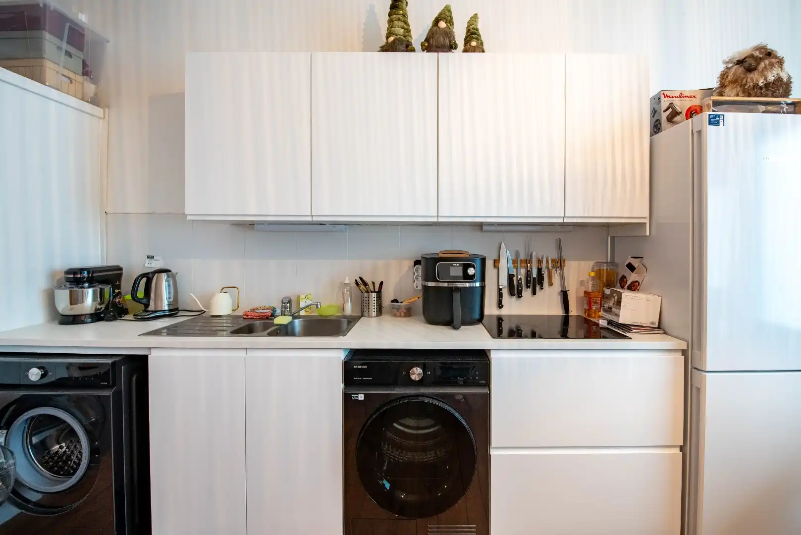 Gezellige bemeubelde studio met kelderverdieping foto 8