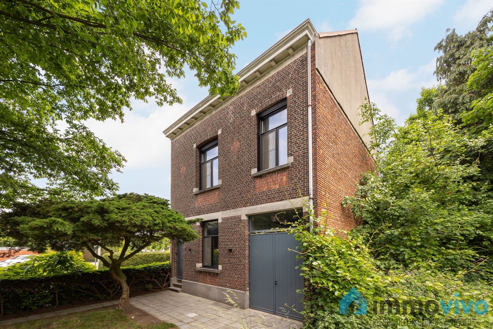 Ruime gerenoveerde woning met 4 slaapkamers op 615 m² foto 28