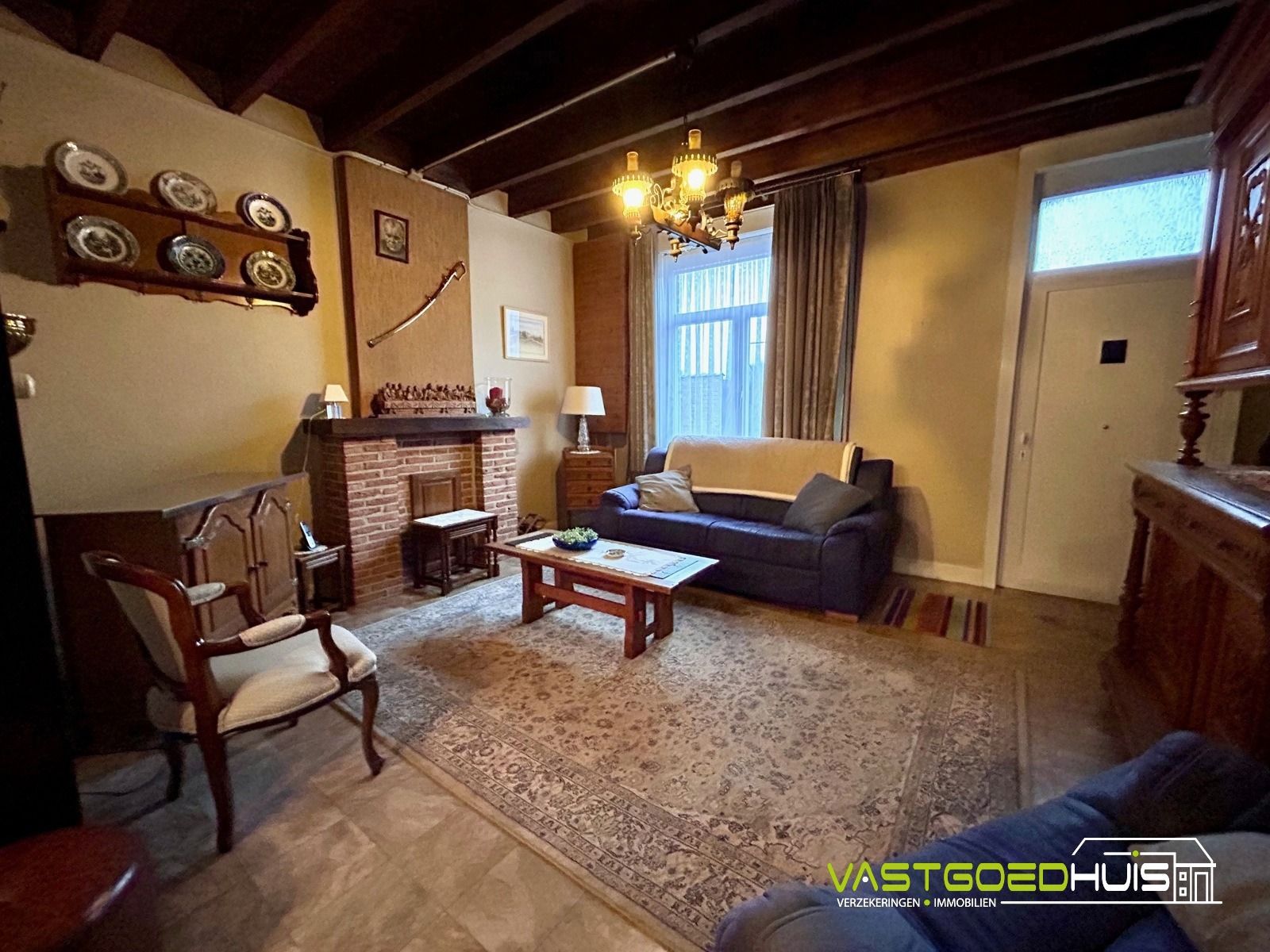 Karaktervolle, halfopen bebouwing met tuin foto 3