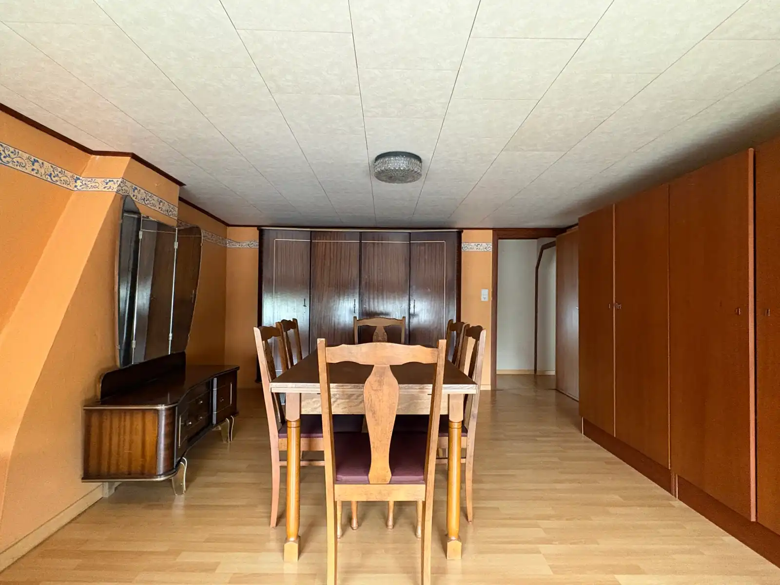 Charmante te renoveren woning foto 15