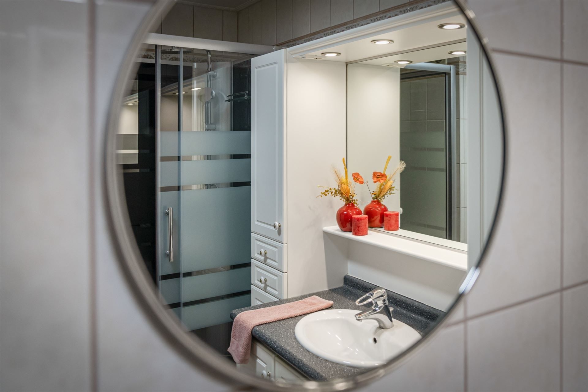 Appartement nabij het centrum van Beringen. foto 19