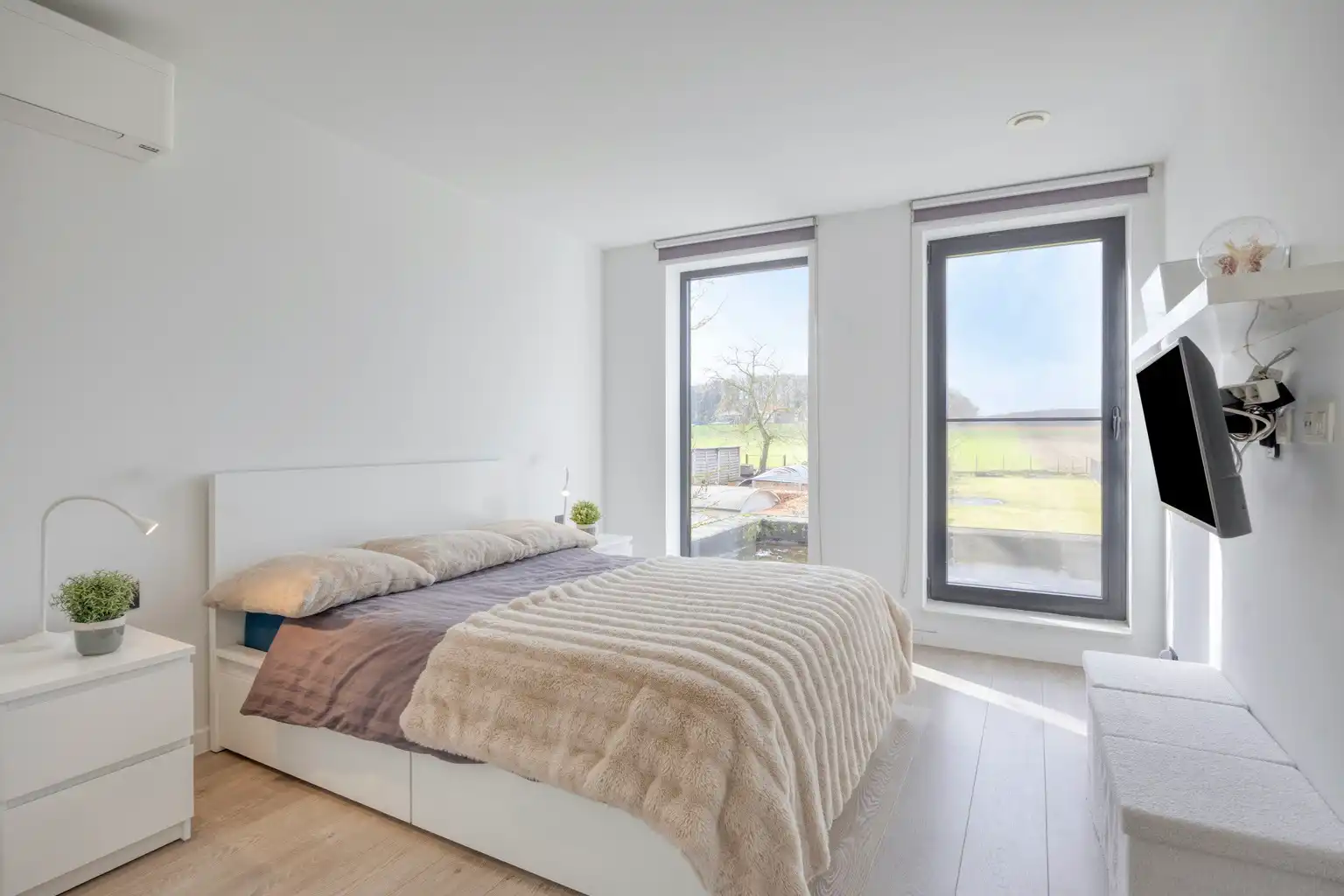 PRACHTIGE RUIME WOONST MET VERZICHT TE LUBBEEK  foto 10