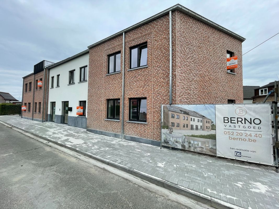 Ruim gelijkvloers appartement met zonnig terras foto 2