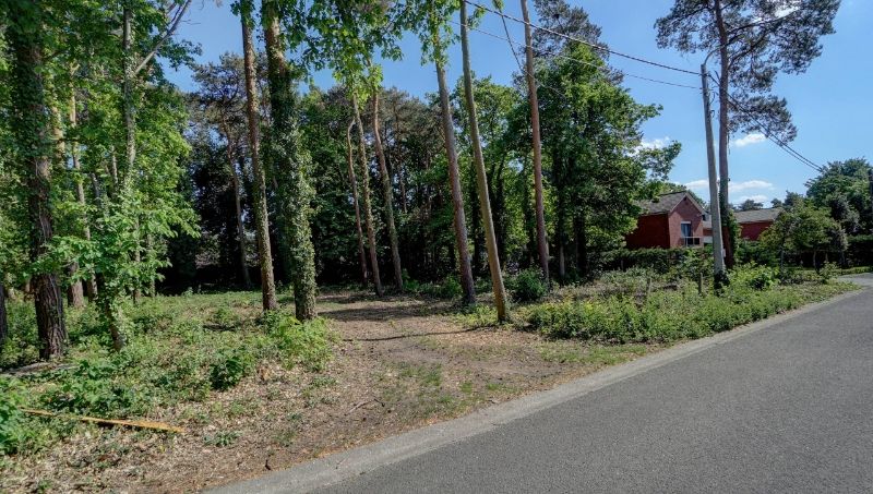 Perceel bouwgrond van 6are 53ca voor open bebouwing foto 2