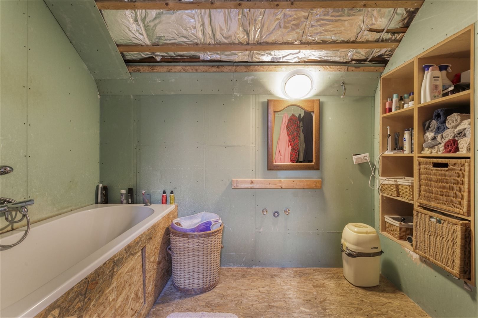 Commercieel gebouw met woonst foto 27