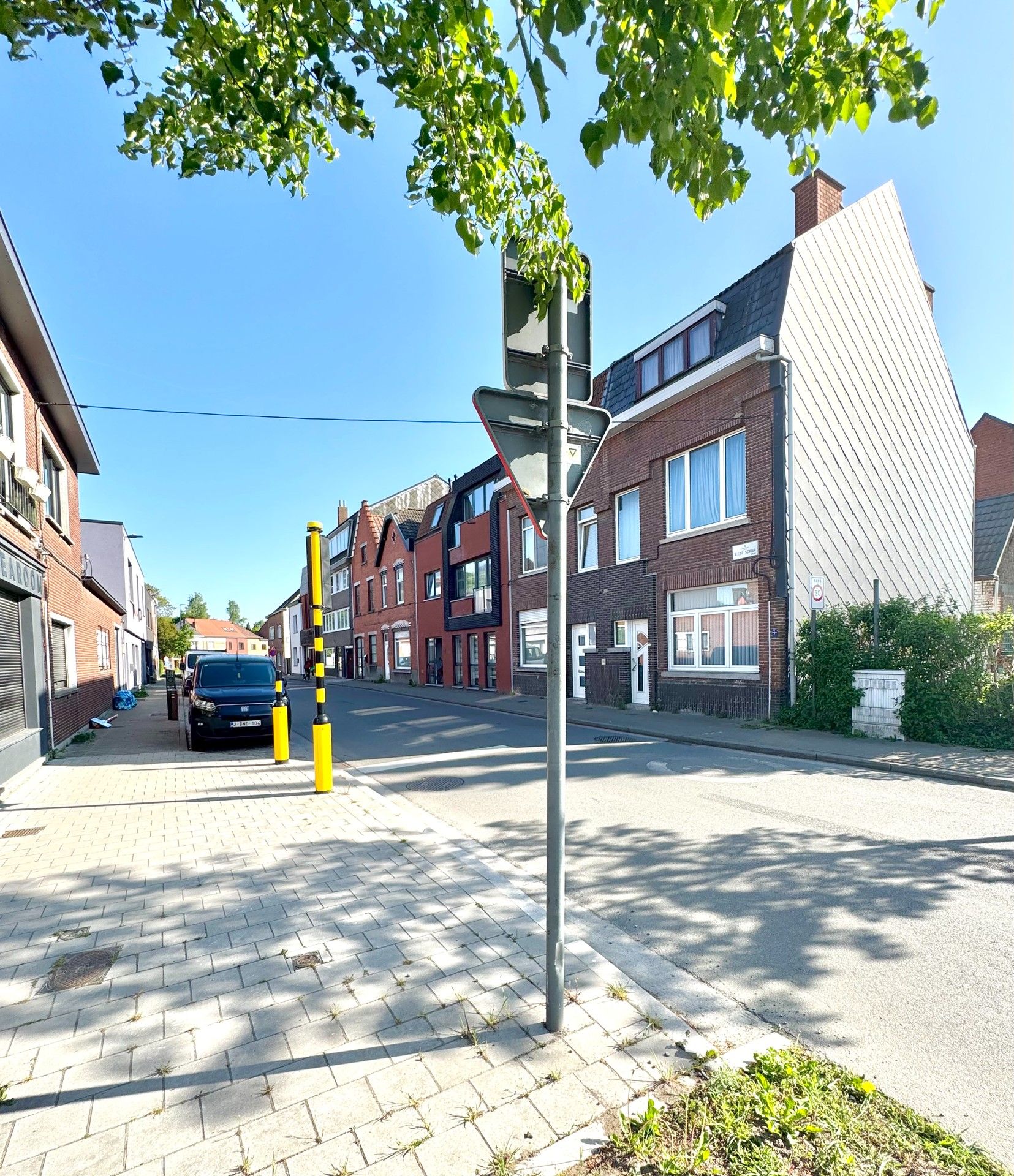 APPARTEMENT EERSTE VERDIEP MET 2 SLPKS foto 2