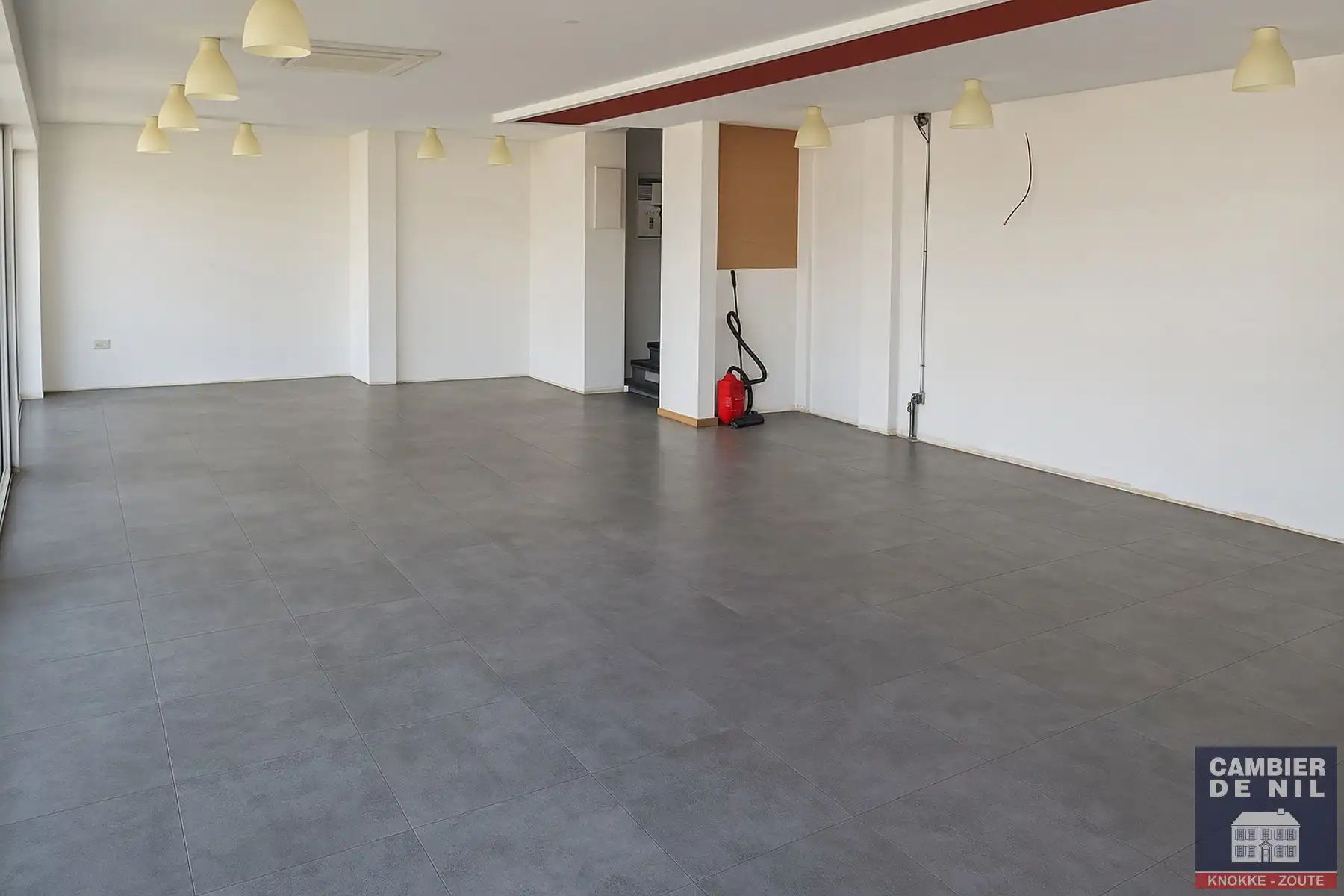 Zeedijk Het Zoute handelspand te huur op toplocatie  foto 3