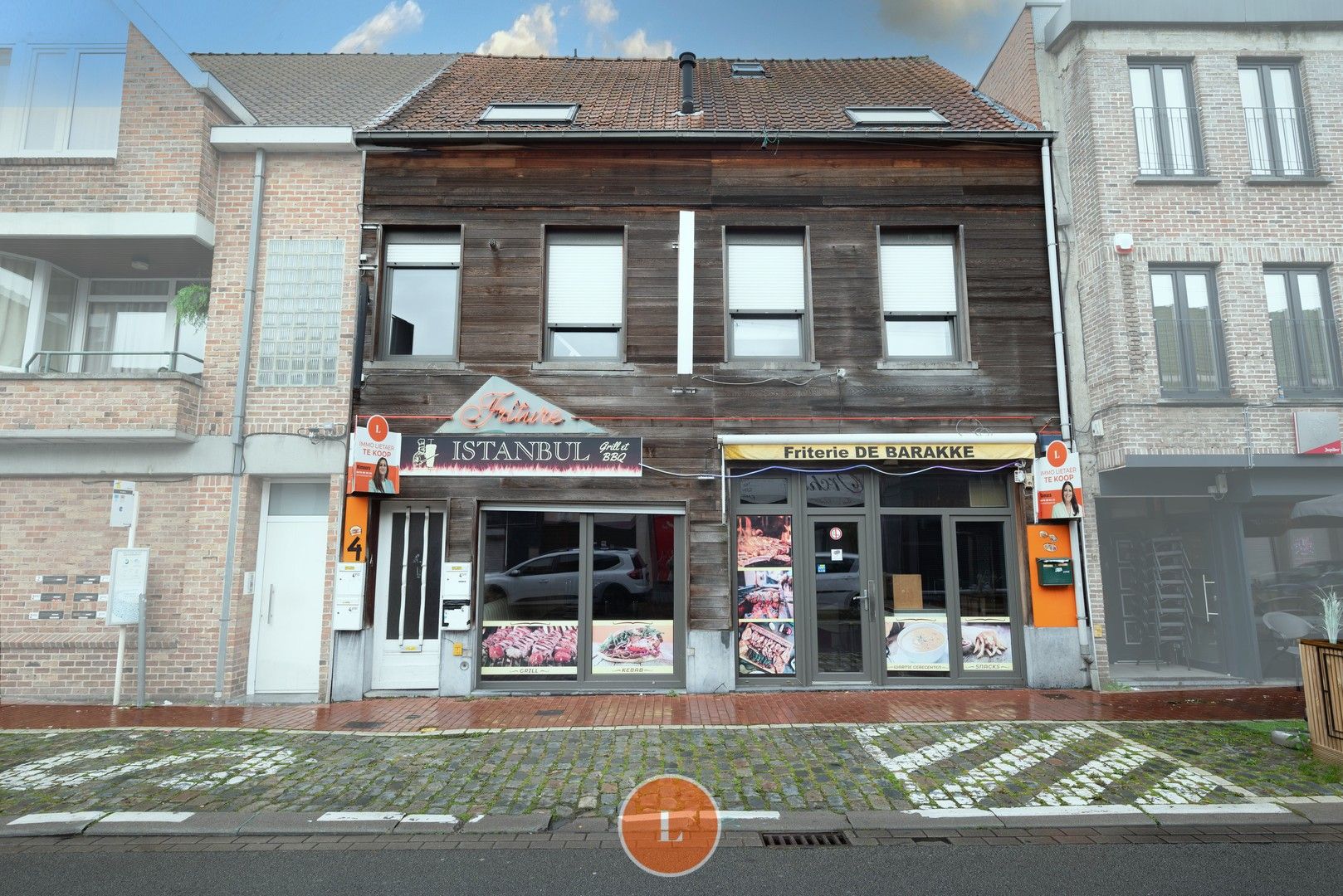 Centraal gelegen pand voor gemengd gebruik foto {{pictureIndex}}