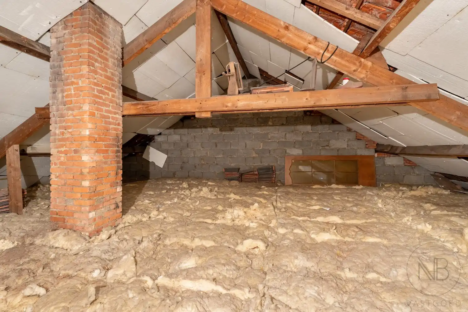 Rustig gelegen halfopen woning met 5 kamers in het centrum van Genk foto 20