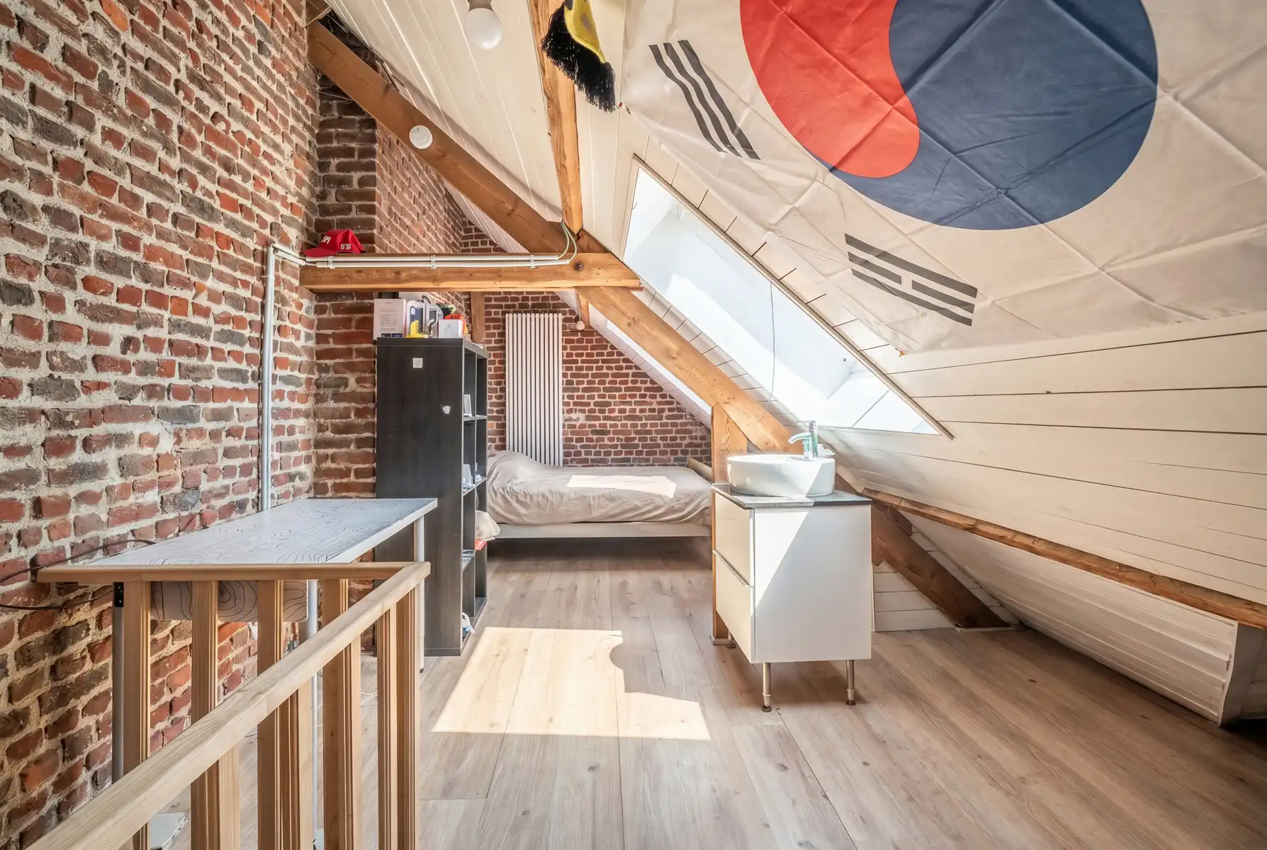 Halfopen woning met tuin & parking in Halle | EPC D foto 13