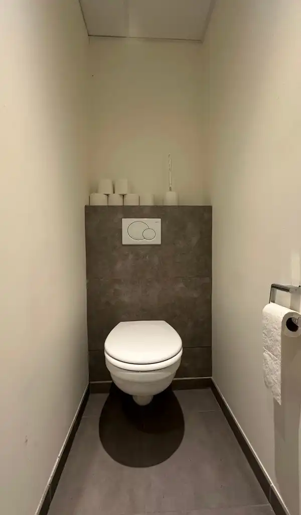 Instapklare kantoorruimte te huur langs E40 in Aalst foto 12