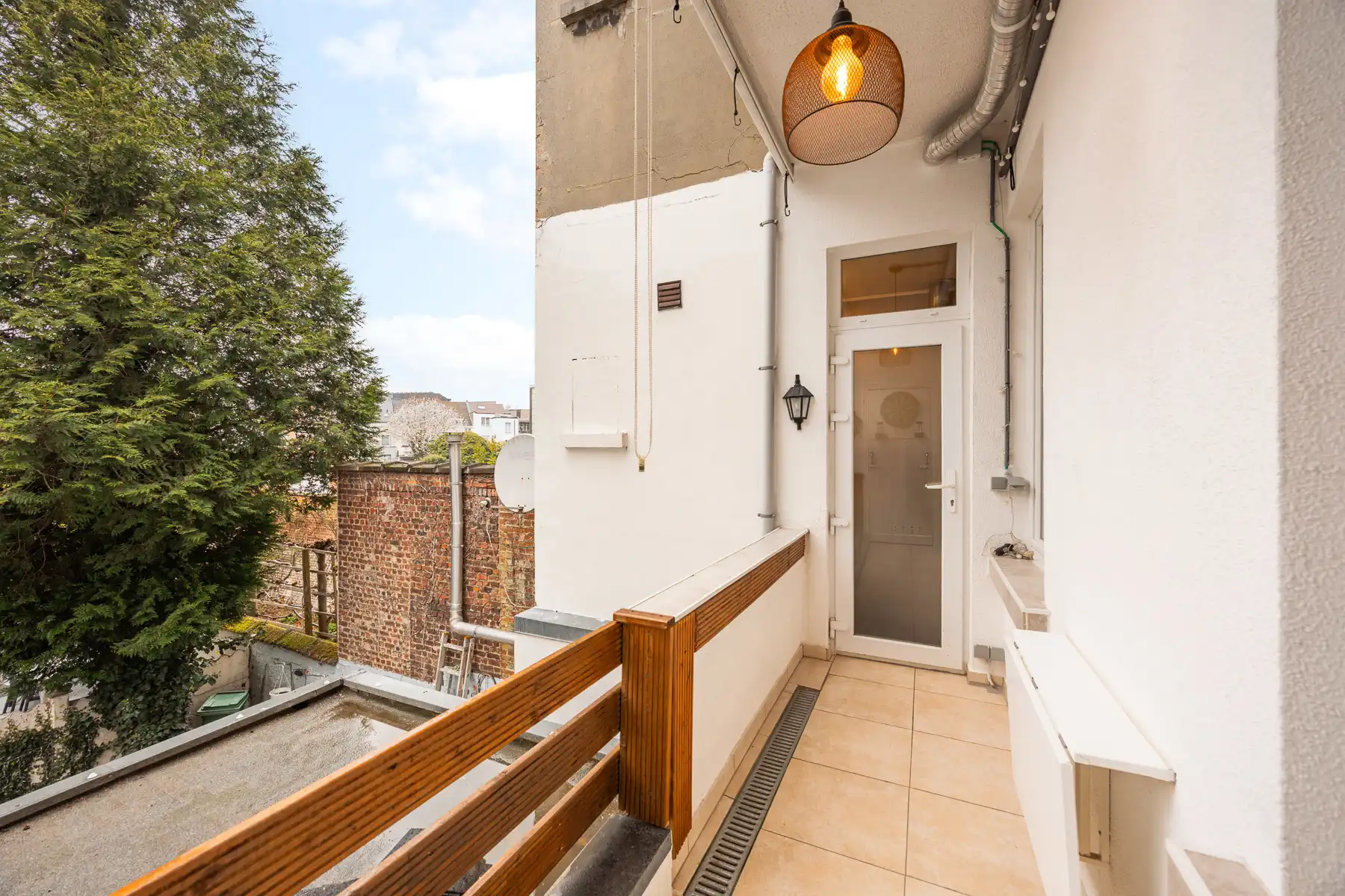 Gerenoveerd appartement met 2 slaapkamers en gezellig terras foto 19