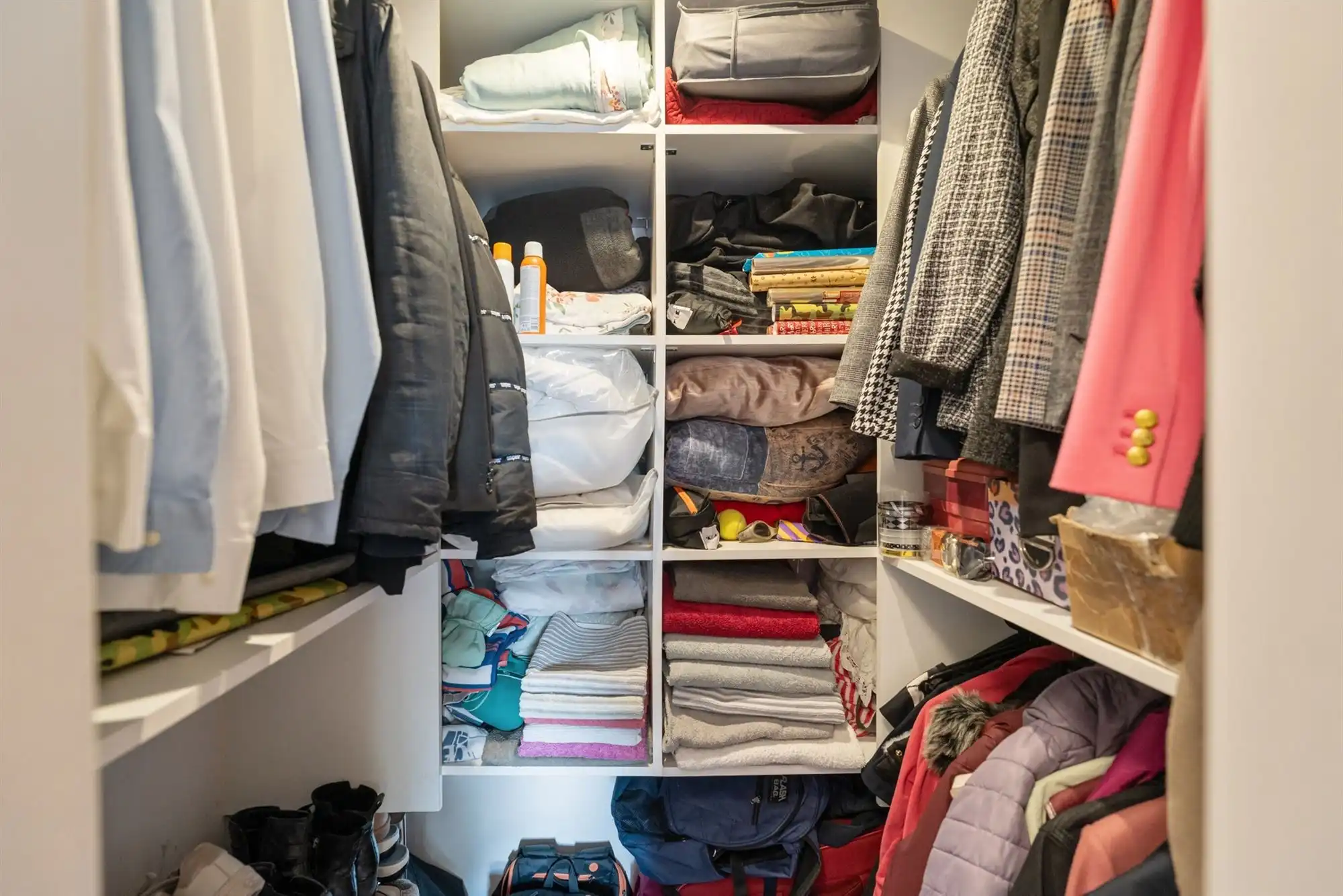 Ruime gezinswoning met garage/werkplaats op een perceel van 8a 97ca te Maaseik foto 13