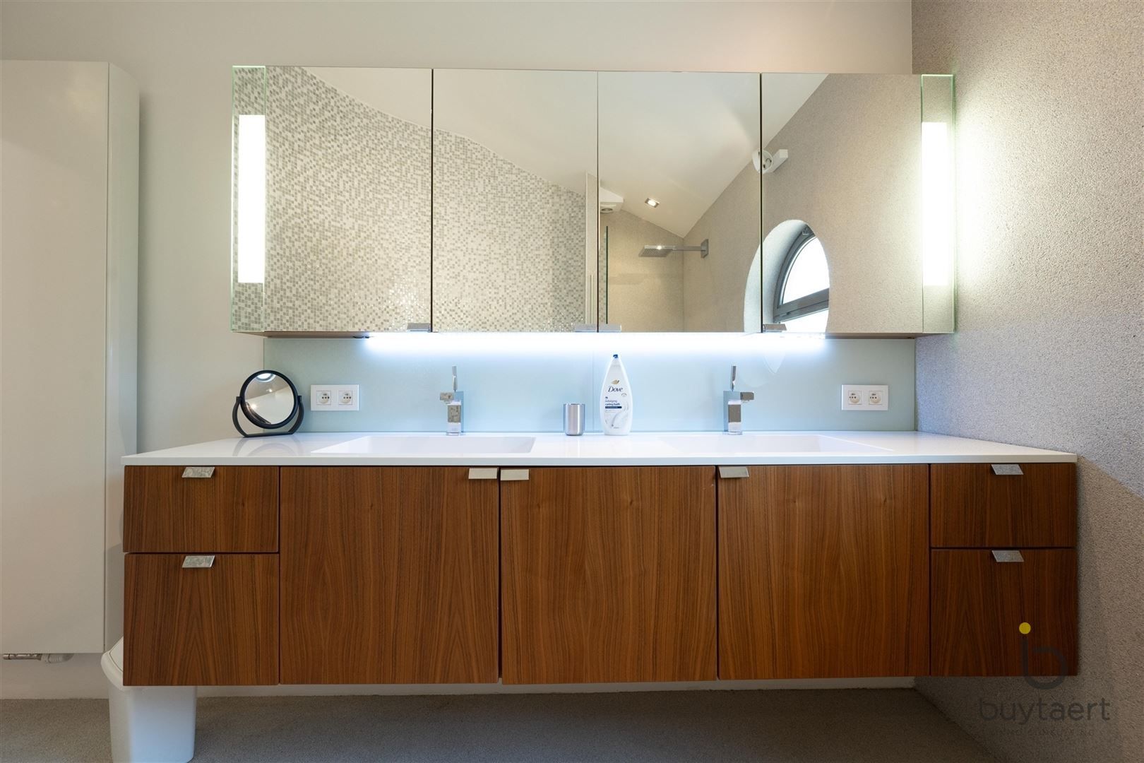 Wonen én werken in luxe familiewoning in begeerde Vriesdonkwijk foto 45